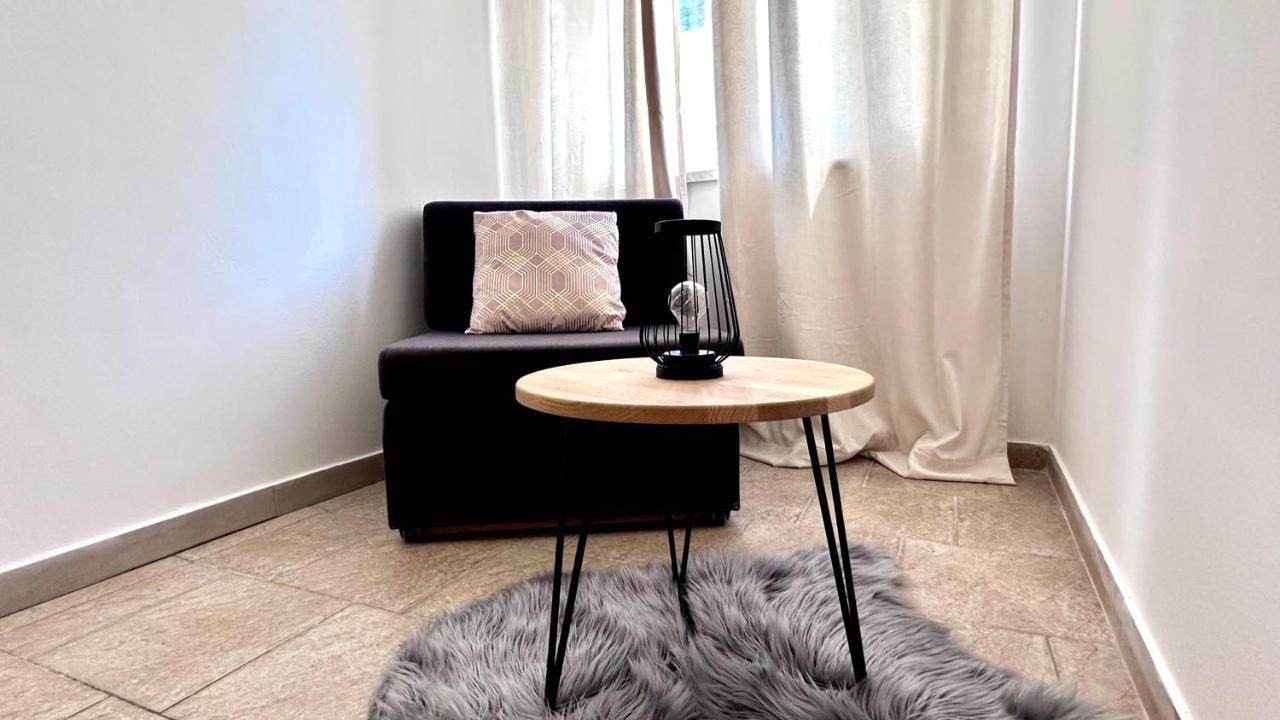 לופאר Villa Ester מראה חיצוני תמונה