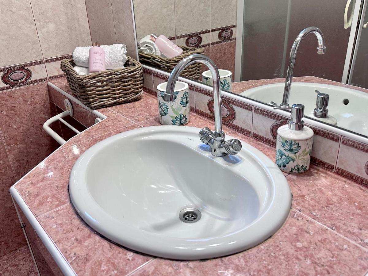 לופאר Villa Ester מראה חיצוני תמונה