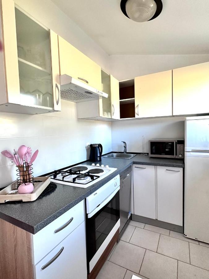 לופאר Villa Ester מראה חיצוני תמונה