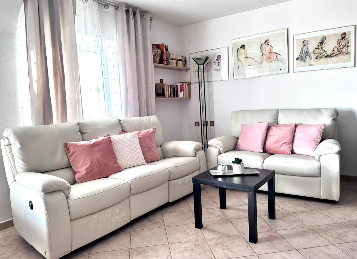 לופאר Villa Ester מראה חיצוני תמונה